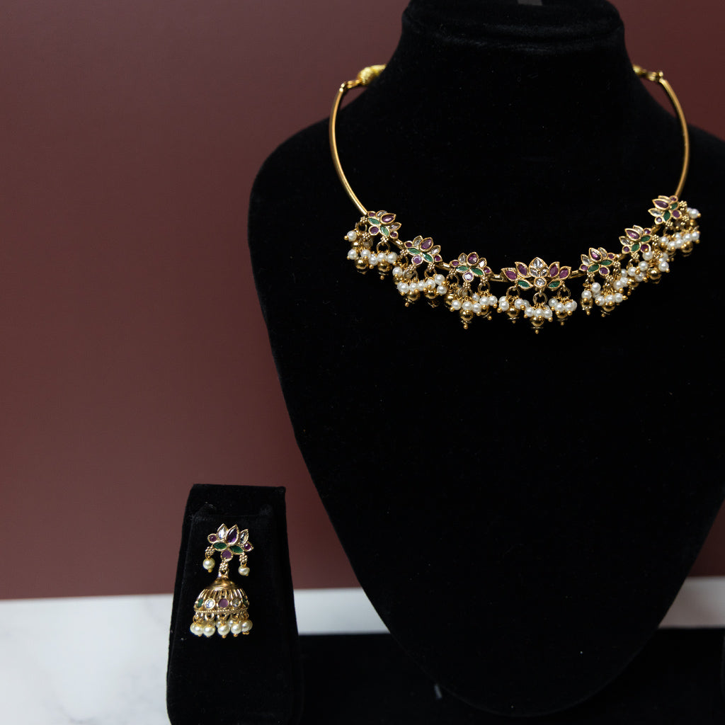 Detroit Necklace Set