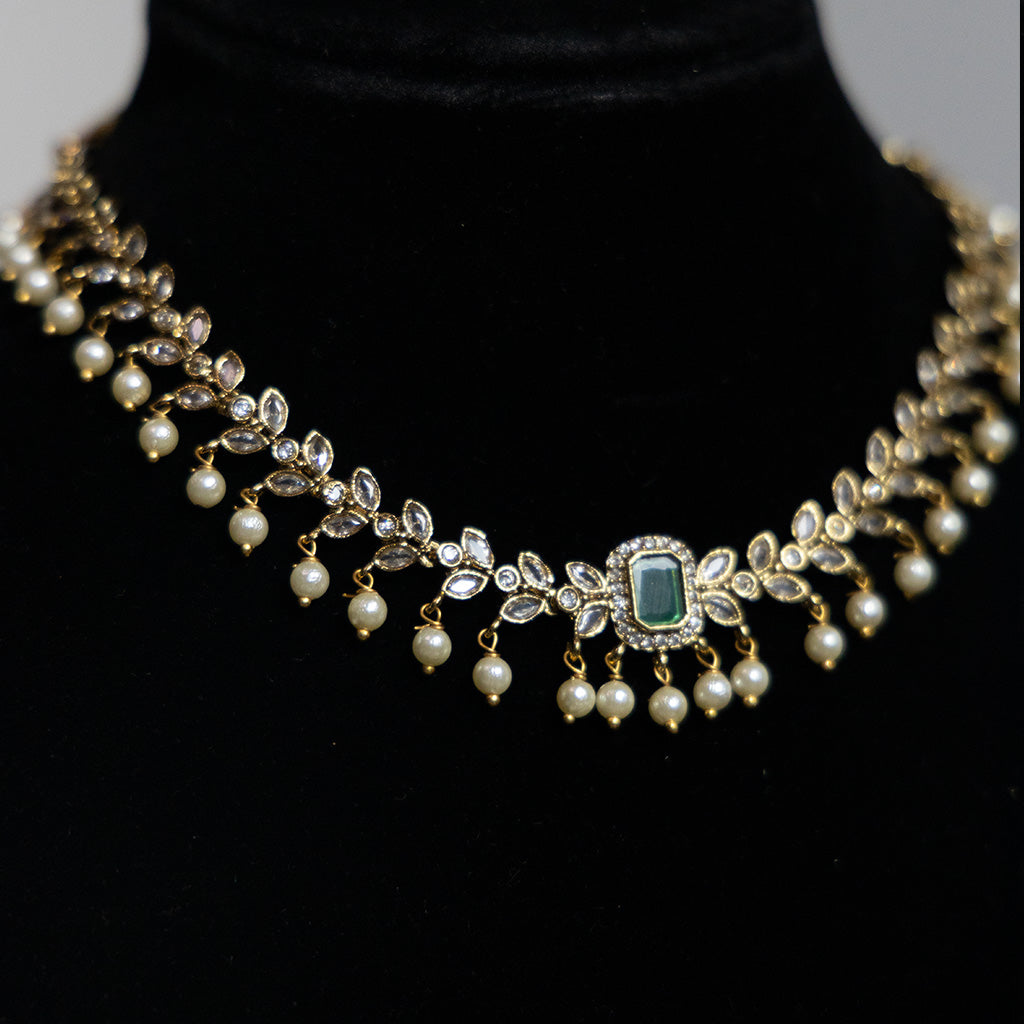 Riga Necklace Set